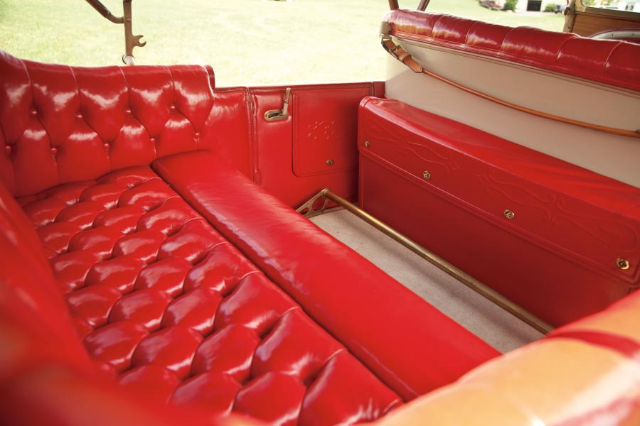 Интерьер Simplex 38 HP Touring by Holbrook 1913 года  (фото 9 из 20)